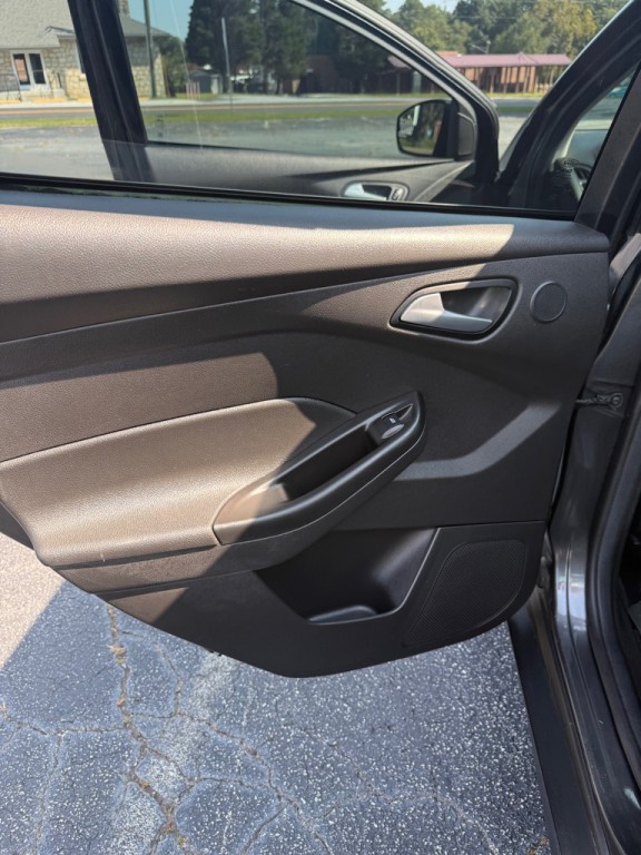 2018 Ford Focus Image 14