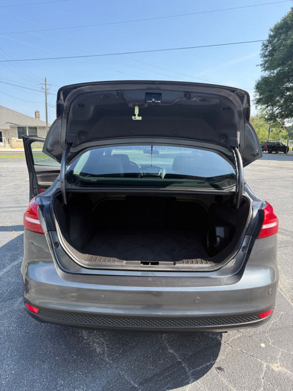 2018 Ford Focus Image 17