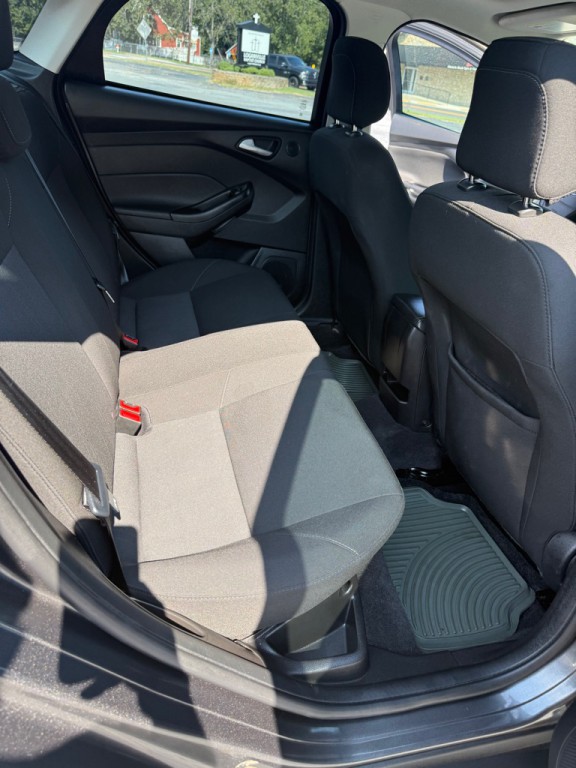 2018 Ford Focus Image 18