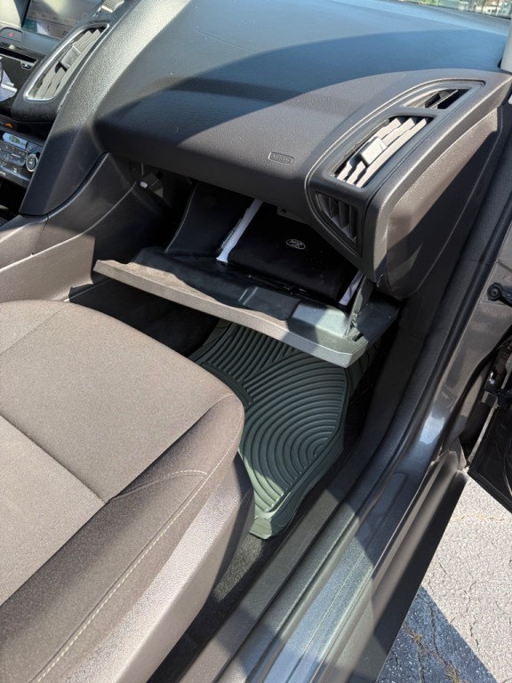 2018 Ford Focus Image 24