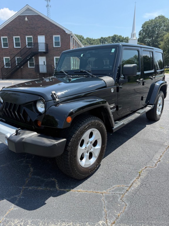 2013 Jeep Wrangler Unlimited Image 2