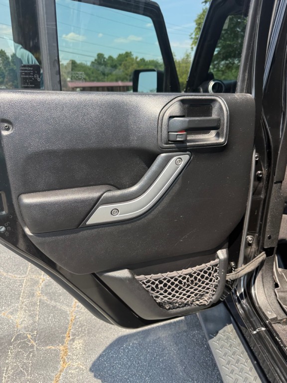 2013 Jeep Wrangler Unlimited Image 13