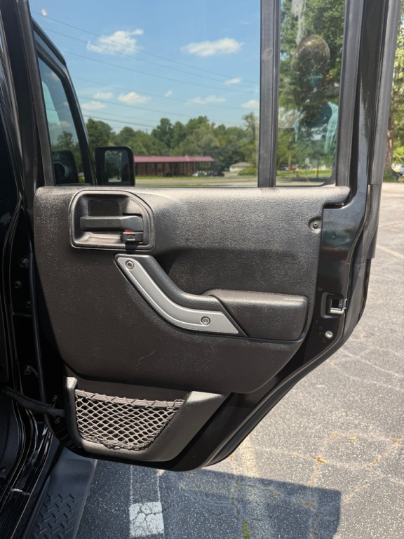 2013 Jeep Wrangler Unlimited Image 19