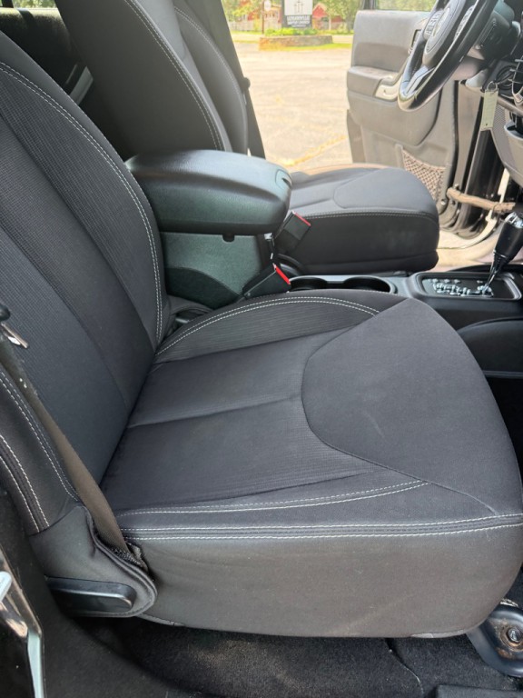 2013 Jeep Wrangler Unlimited Image 20