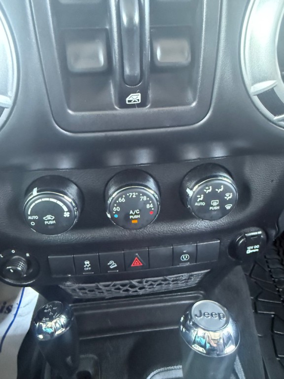 2013 Jeep Wrangler Unlimited Image 26