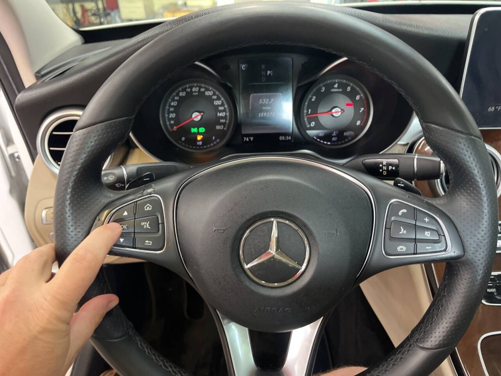 2016 Mercedes-Benz C-Class Image 21