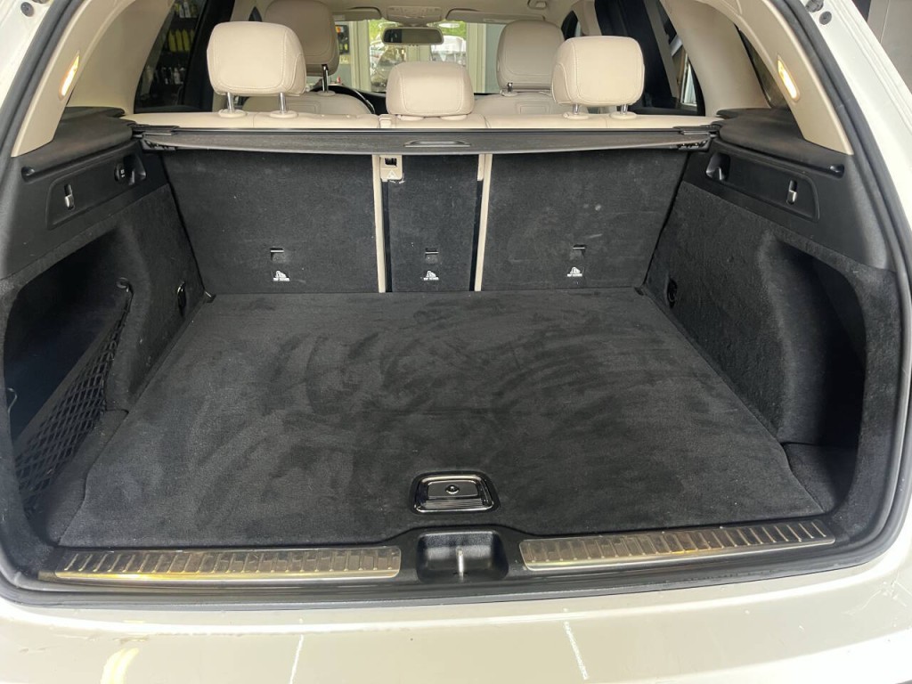 2019 Mercedes-Benz GLC-Class Image 14