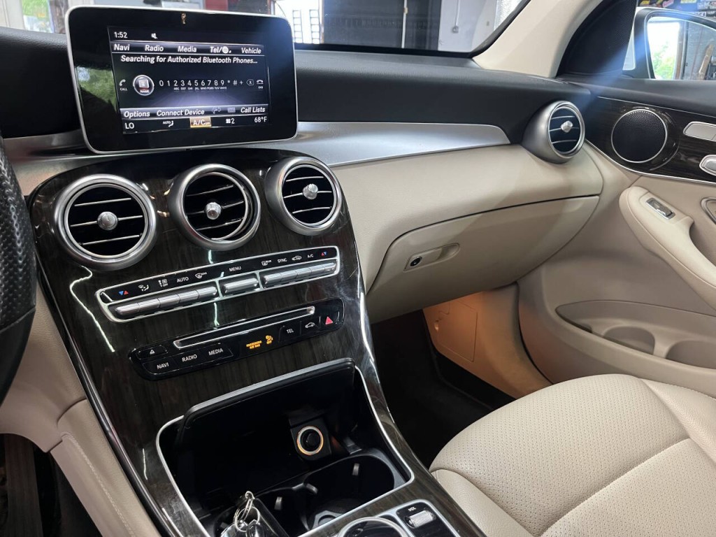 2019 Mercedes-Benz GLC-Class Image 19