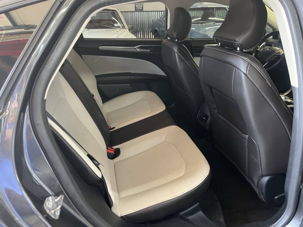2019 Ford Fusion Image 11