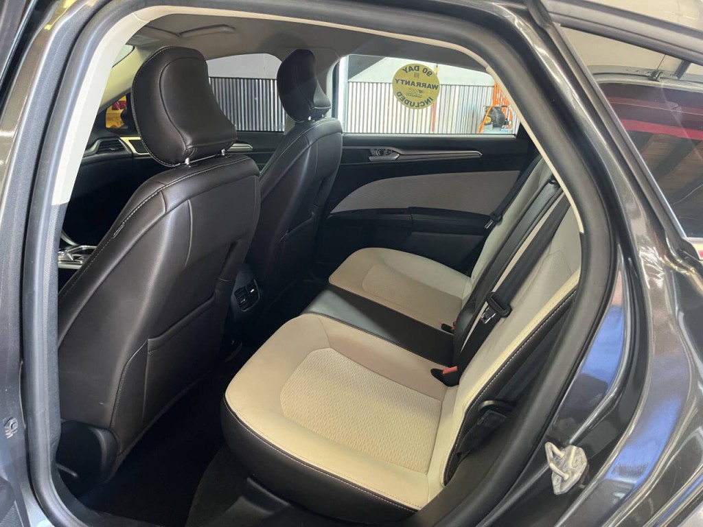 2019 Ford Fusion Image 14