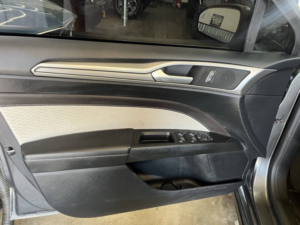 2019 Ford Fusion Image 17
