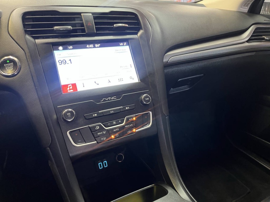 2019 Ford Fusion Image 18