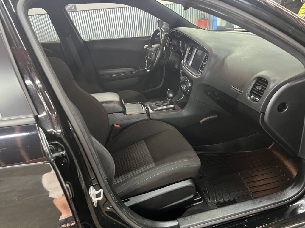 2020 Dodge Charger Image 9