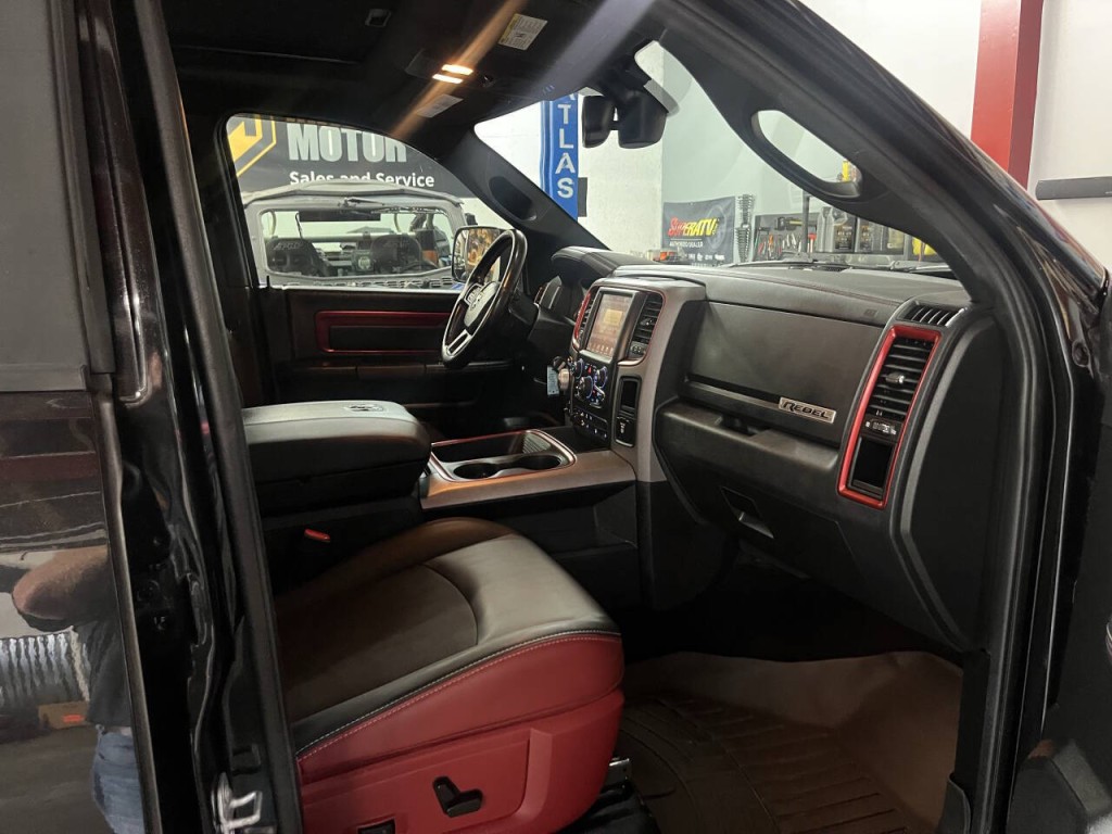 2016 RAM 1500 Image 9