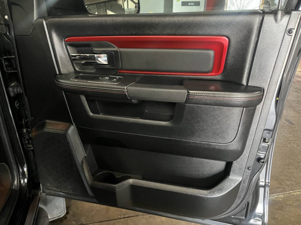 2016 RAM 1500 Image 10