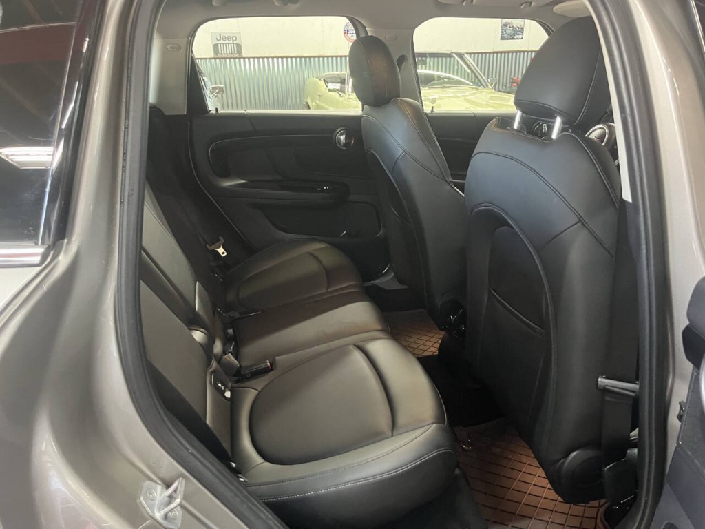 2019 MINI Countryman Image 11