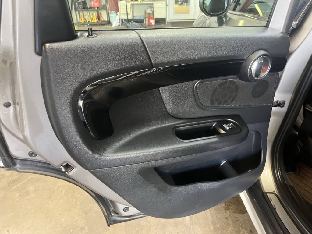 2019 MINI Countryman Image 16