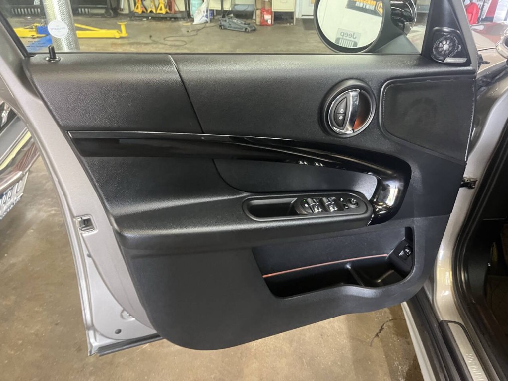 2019 MINI Countryman Image 19