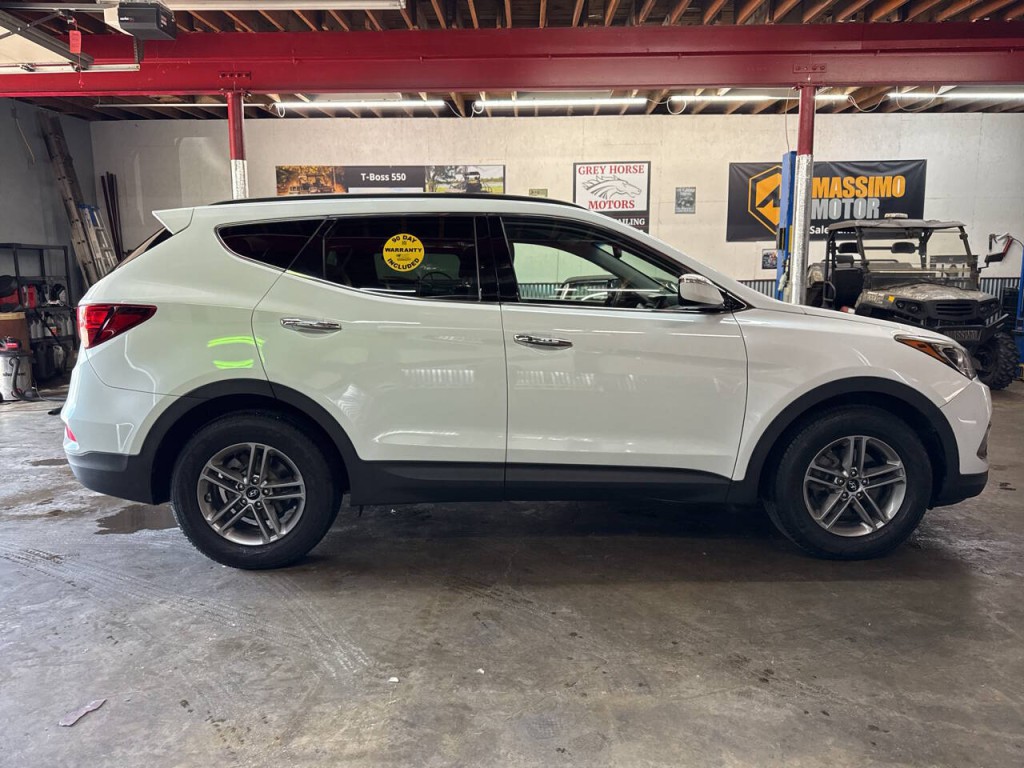 2018 Hyundai Santa Fe Sport Image 2