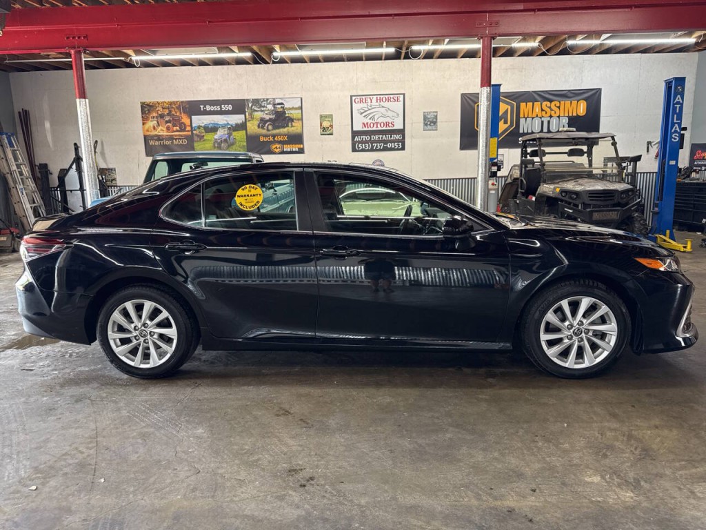 2021 Toyota Camry Image 2