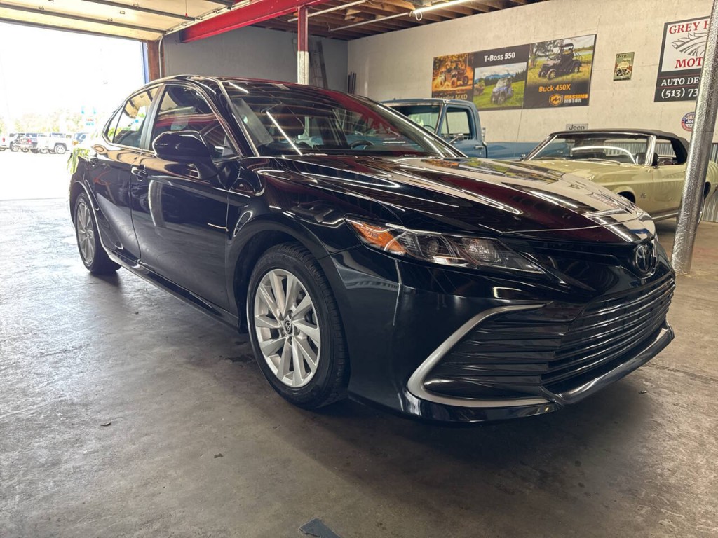 2021 Toyota Camry Image 3
