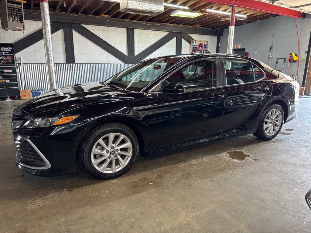 2021 Toyota Camry Image 6
