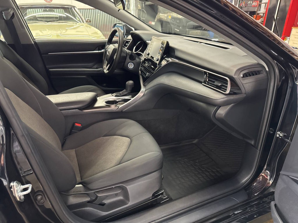 2021 Toyota Camry Image 12