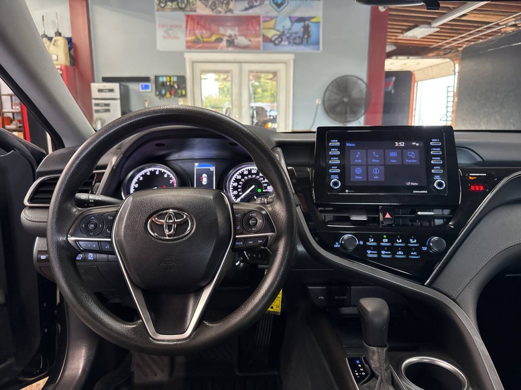 2021 Toyota Camry Image 15