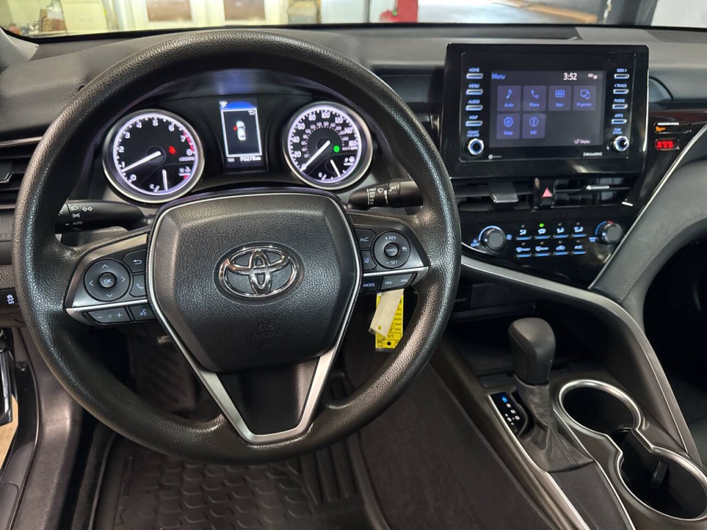 2021 Toyota Camry Image 19