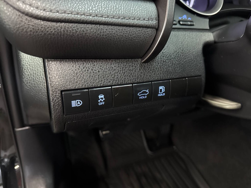 2021 Toyota Camry Image 20