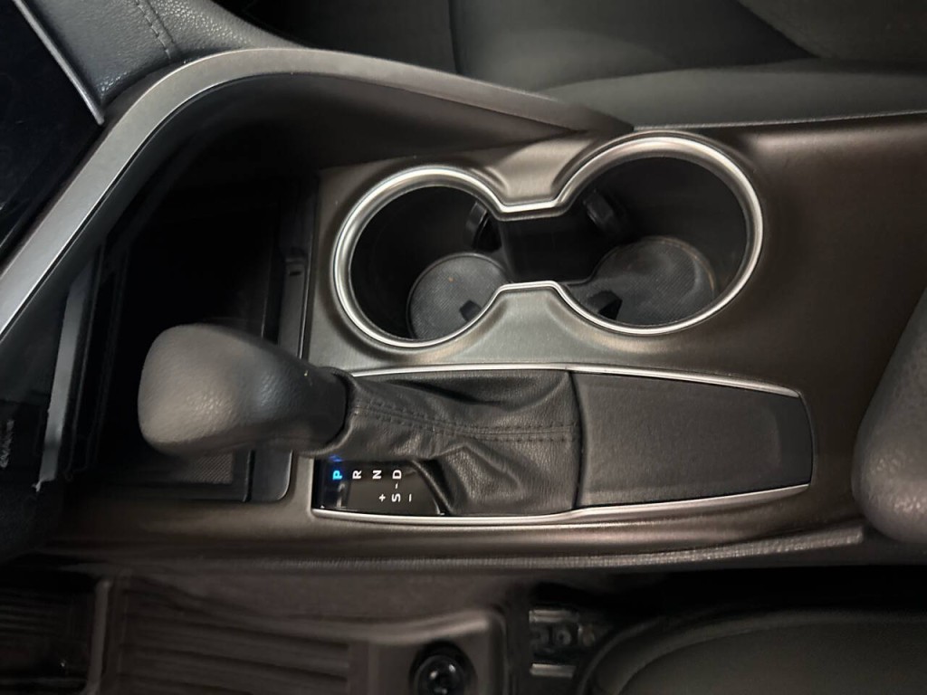 2021 Toyota Camry Image 21
