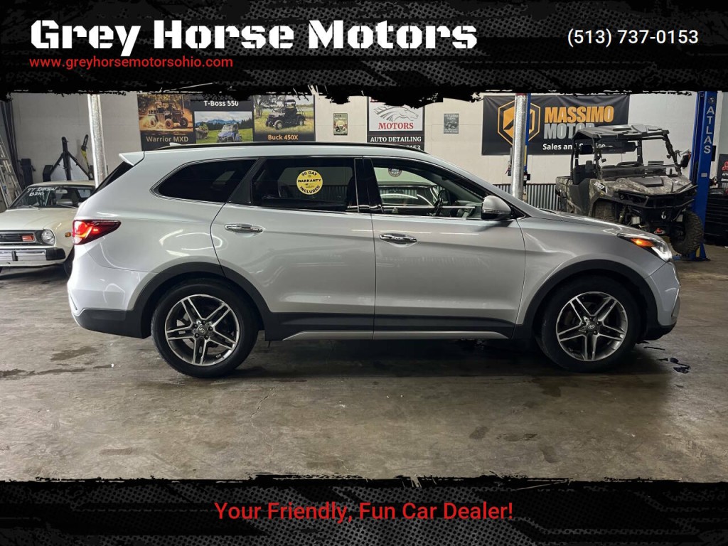 2017 Hyundai Santa Fe Image 1