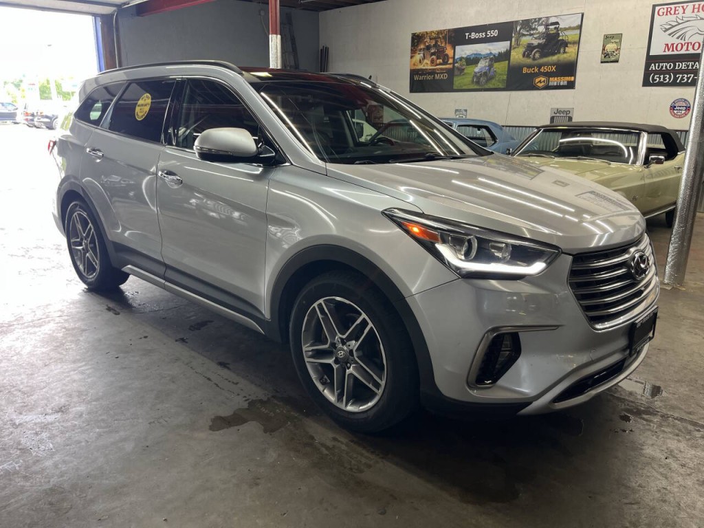 2017 Hyundai Santa Fe Image 3