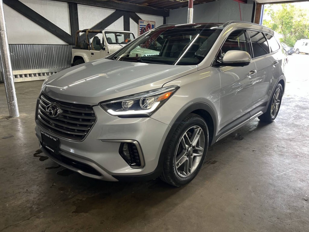 2017 Hyundai Santa Fe Image 5