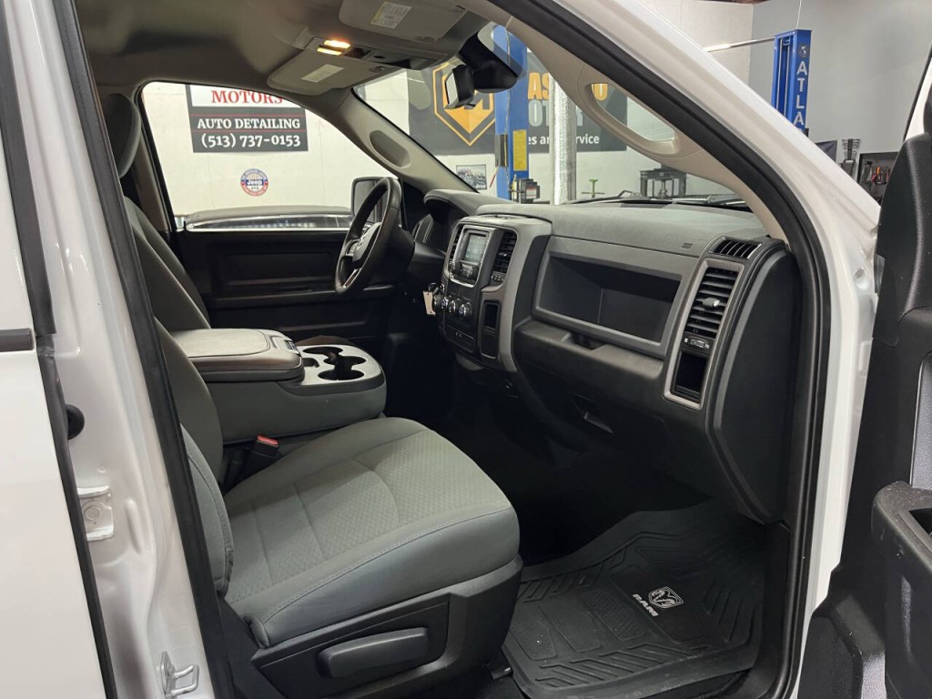 2016 RAM 1500 Image 9