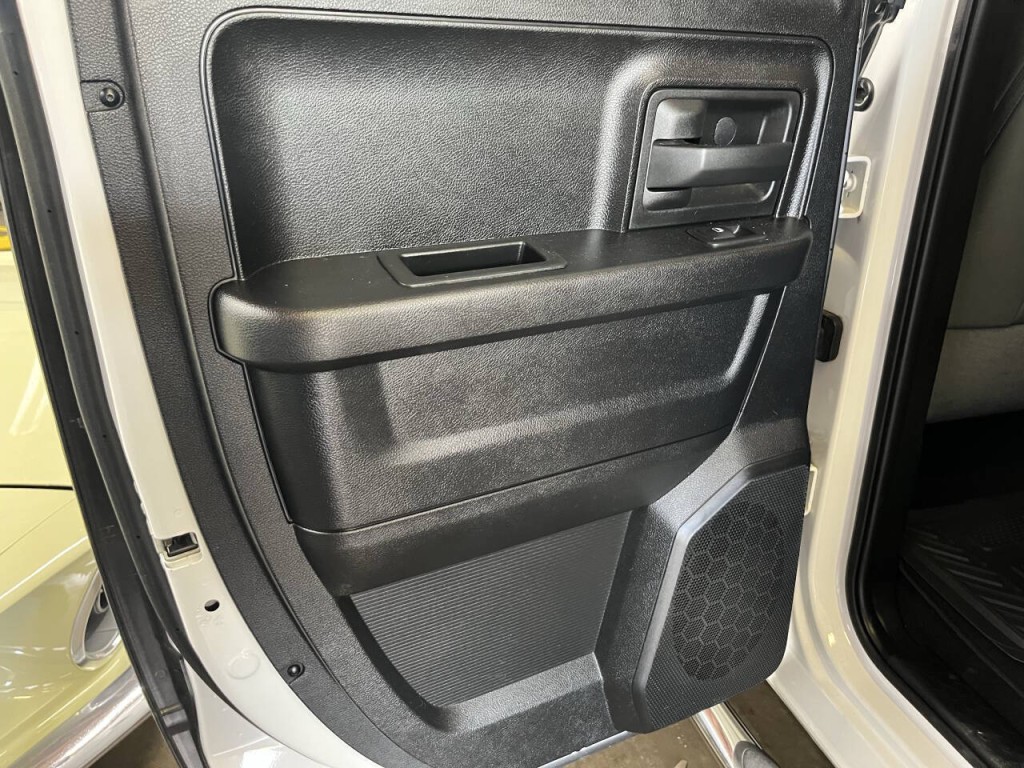 2016 RAM 1500 Image 15
