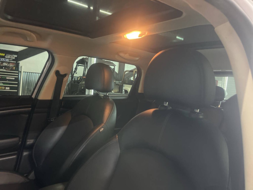 2016 MINI Countryman Image 19