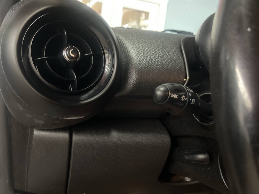 2016 MINI Countryman Image 22
