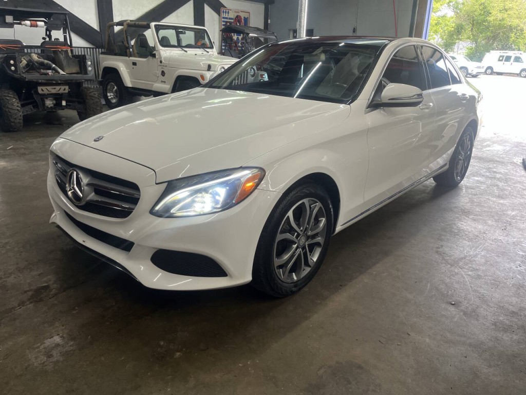 2016 Mercedes-Benz C-Class Image 5