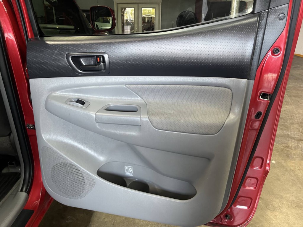 2011 Toyota Tacoma Image 12