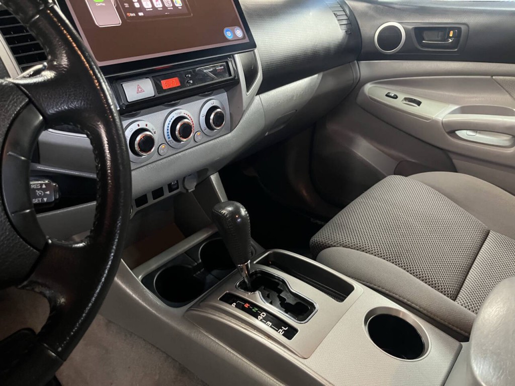 2011 Toyota Tacoma Image 19