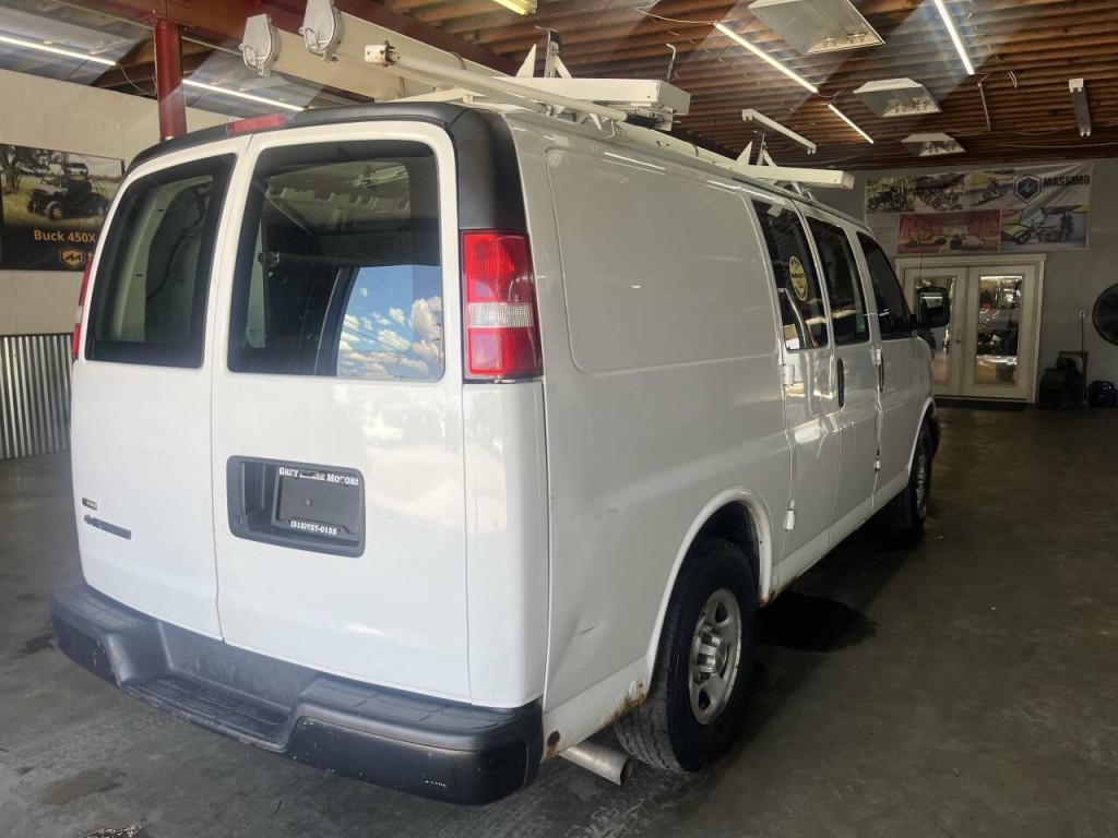 2007 Chevrolet Express Image 8