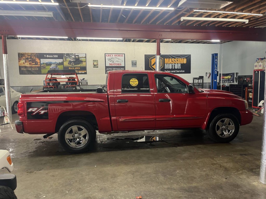 2006 Dodge Dakota Image 2