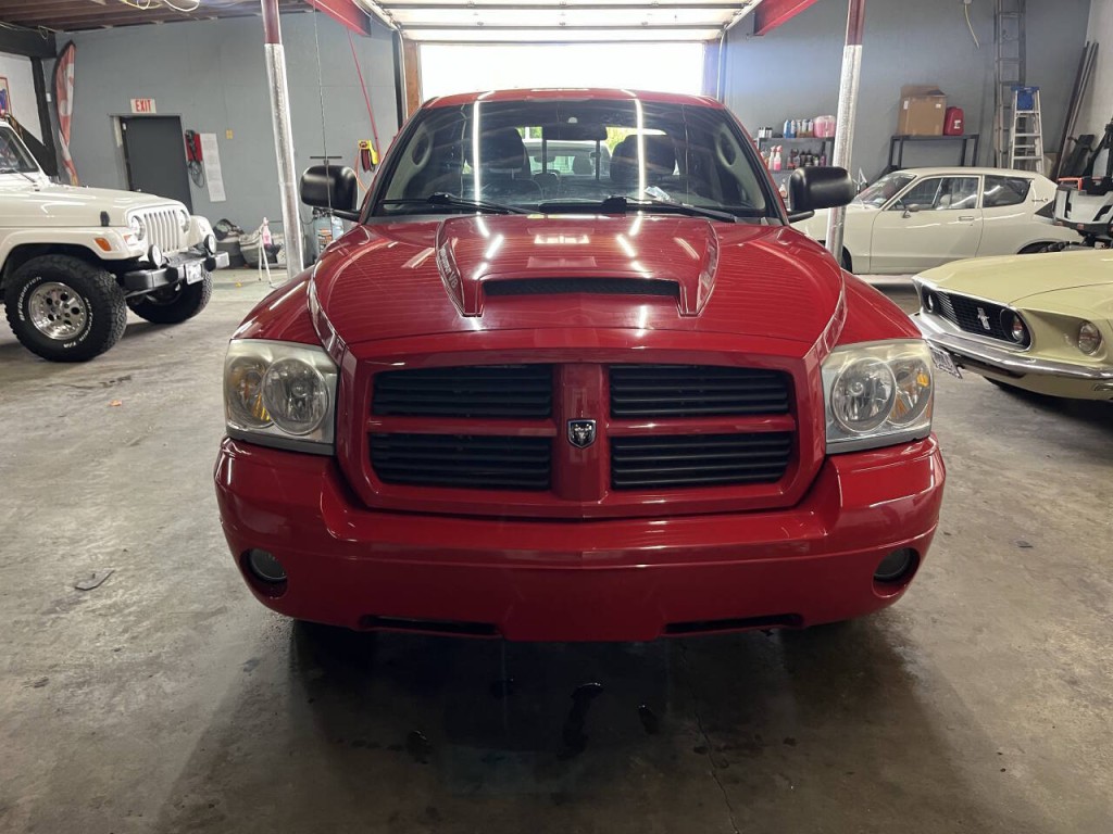 2006 Dodge Dakota Image 3