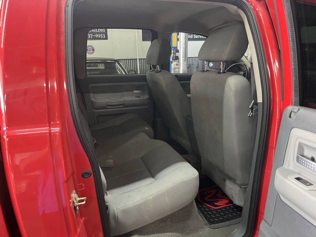 2006 Dodge Dakota Image 12