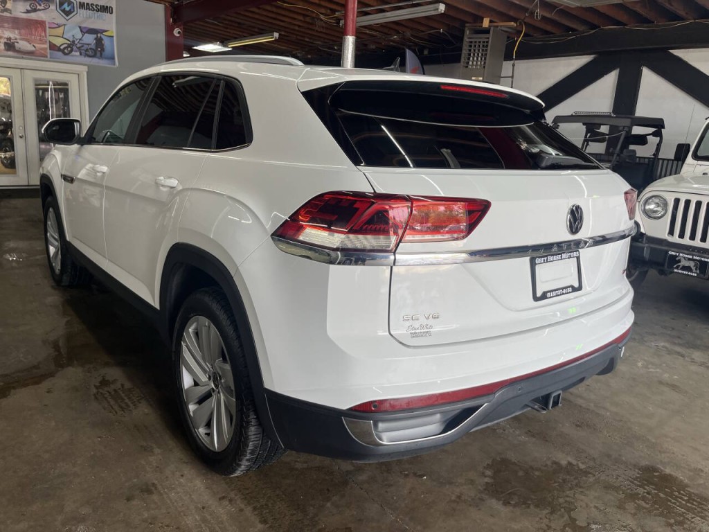 2020 Volkswagen Atlas Cross Sport Image 6