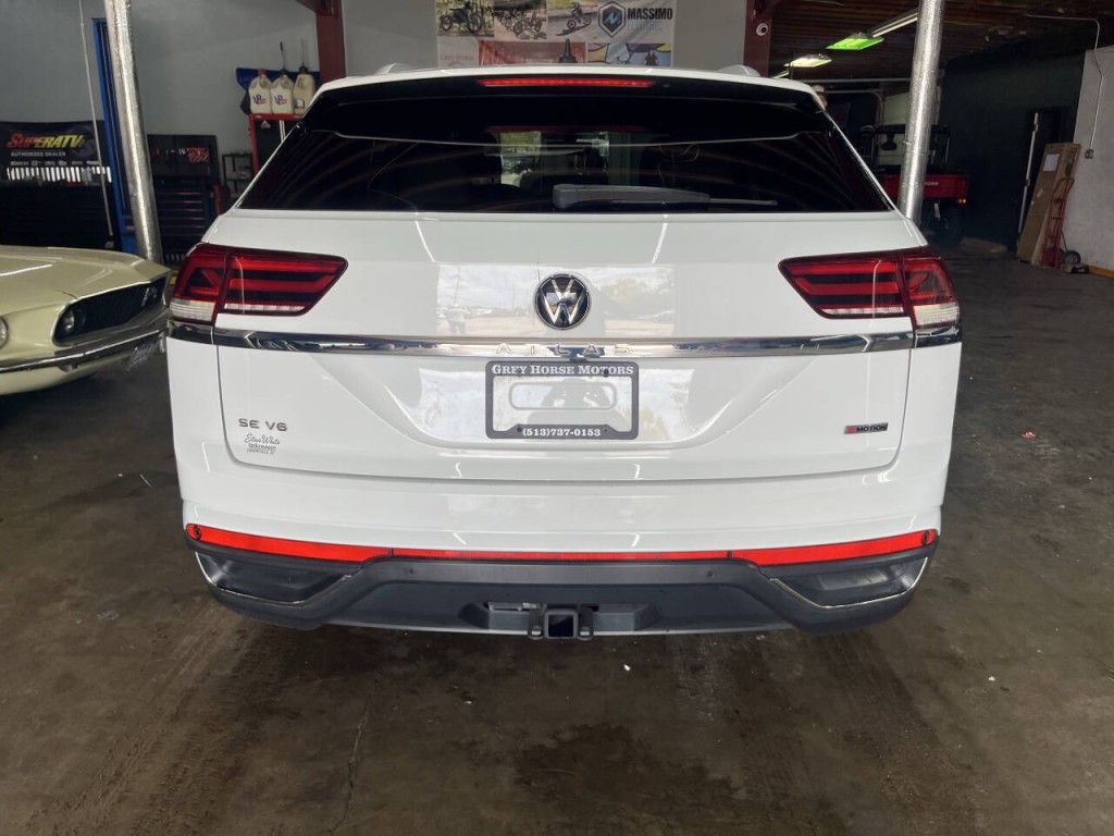2020 Volkswagen Atlas Cross Sport Image 7