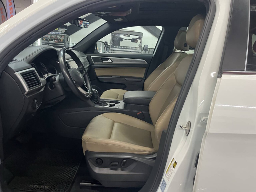 2020 Volkswagen Atlas Cross Sport Image 18