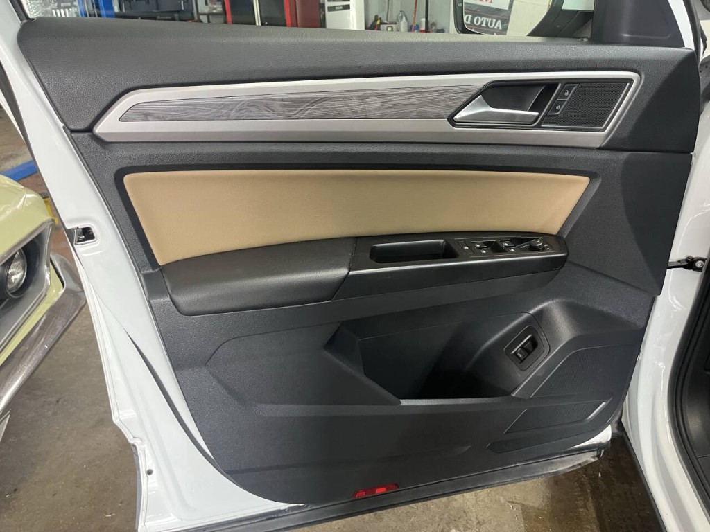 2020 Volkswagen Atlas Cross Sport Image 19