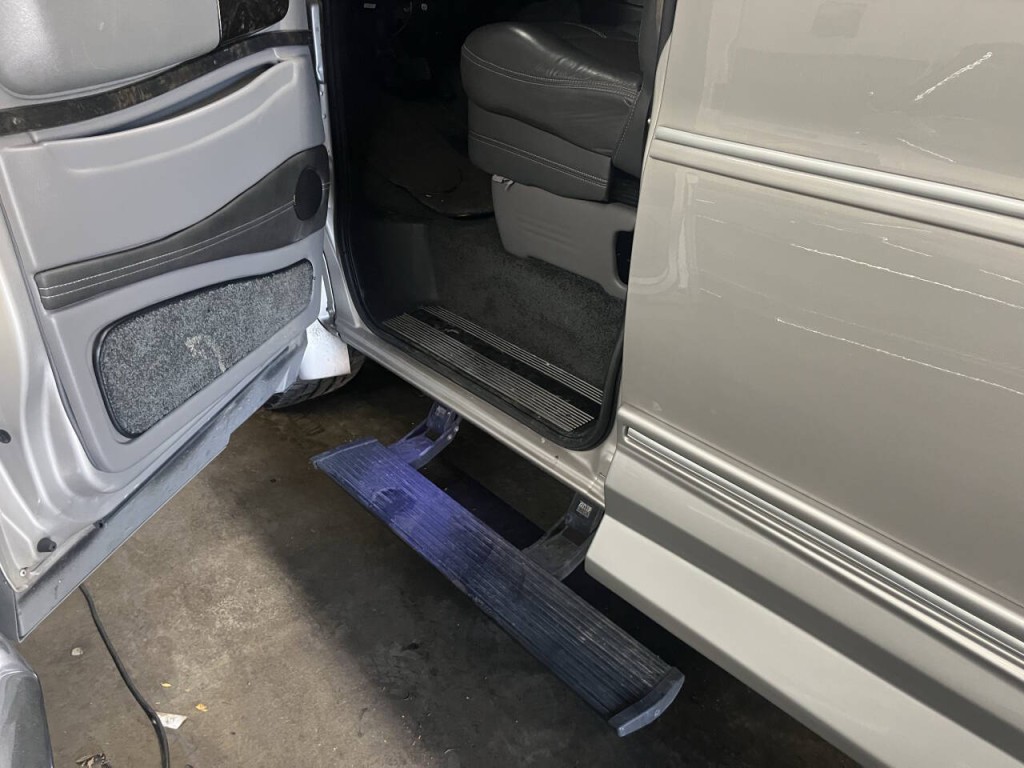 2018 GMC Savana Image 25